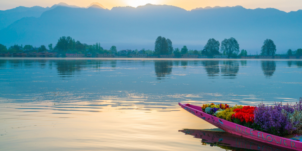 namaste-yatra-travels-dal-lake